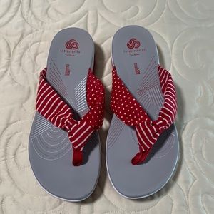 Clarks Cloudsteppers in red